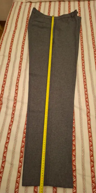 Pantalón de vestir gris nuevo. Talla Xl Gris claro