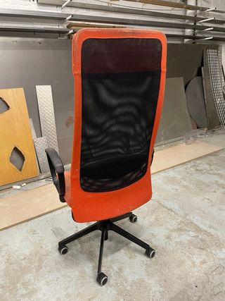 Silla de oficina con ruedas naranja