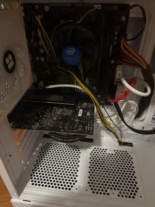 Caja PC Blanca + Procesador + Fuente