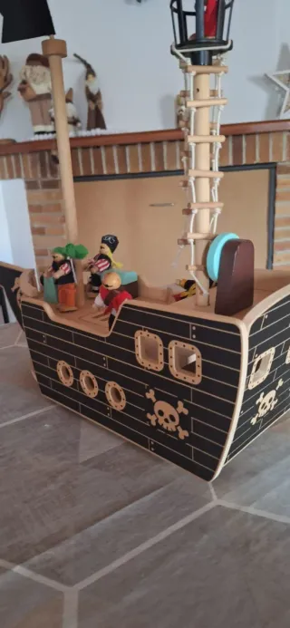 Barco de juguete infantil