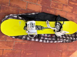 Tabla Snowboard con Fijaciones Forum