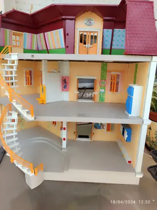 Casa grande Playmobil con accesorios