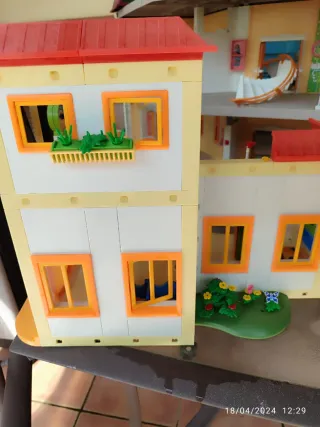 Casa grande Playmobil con accesorios