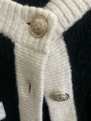 Chaqueta H&M punto negro y beige