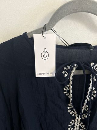 Blusa Stradivarius azul Talla S Bordada