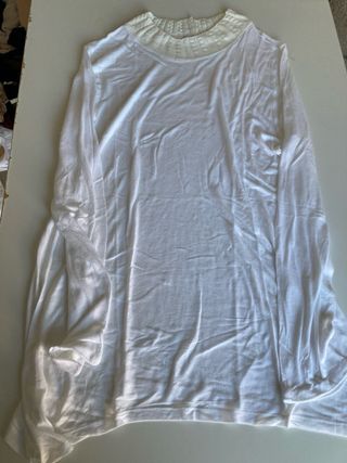 Zara Camiseta Blanca Manga Larga Cuello Trenzado