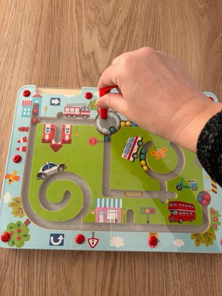 Juego magnético de laberinto infantil