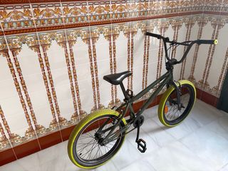 Bicicleta BMX Wipe 500 Verde