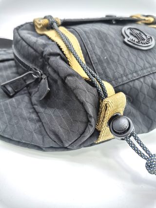 Riñonera Moncler Tech Belt Bag Negra