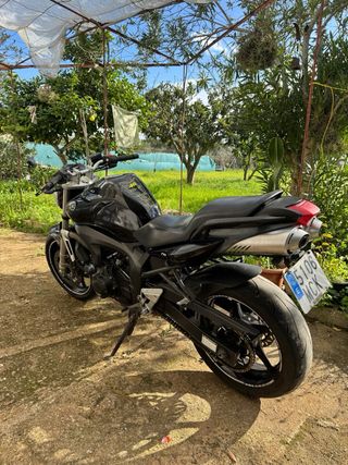Moto Yamaha FZ6