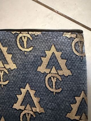 Pochette fantasia blu e oro