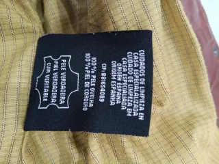 Cazadora de cuero marrón