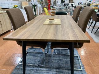Conjunto mesa comedor y 4 sillas