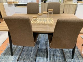 Mesa comedor + 4 sillas
