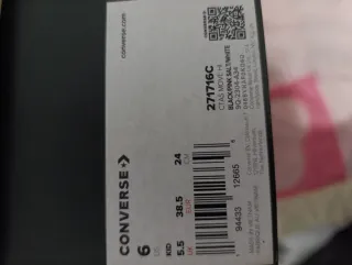 Zapatillas Converse Negras y Blancas