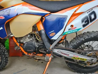 Moto de competicion KTM ECX 125 cc Enduro del 2016