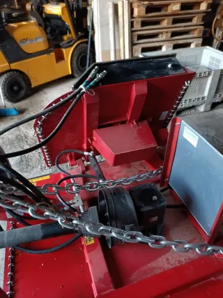 Desbrozadora Tractor Brazo Hidráulico