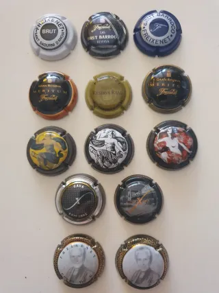 13 Chapas Cava Freixenet Colección