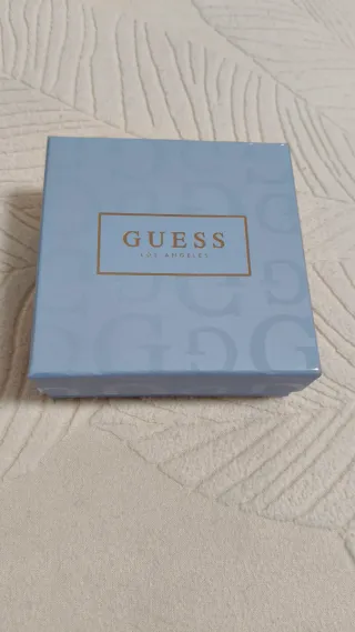 Conjunto Guess Pulsera  Pendientes color oro