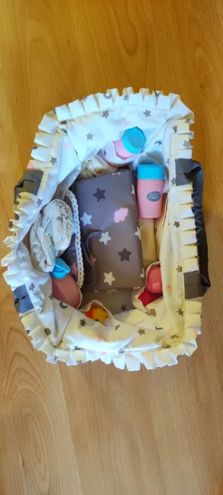 Carro de bebé con accesorios