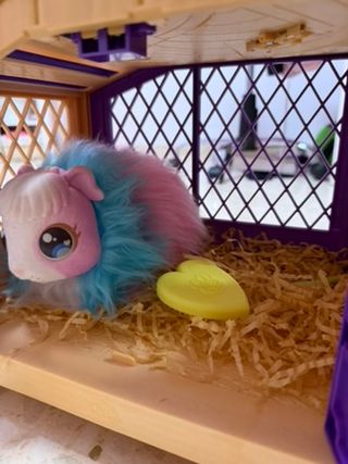 Little Live Pets Mamá Cobaya con Bebés