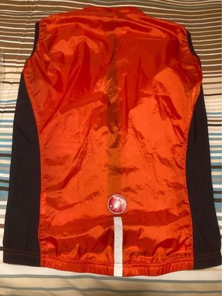 Gilet squadra stretch Castelli antivento rosso