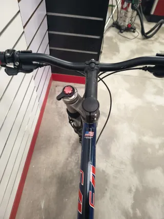 Bicicleta Cannondale F4 Azul