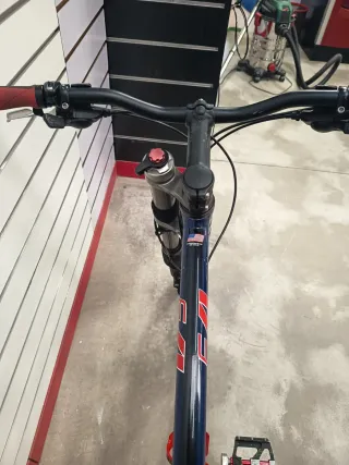 Bicicleta Cannondale F4 Azul