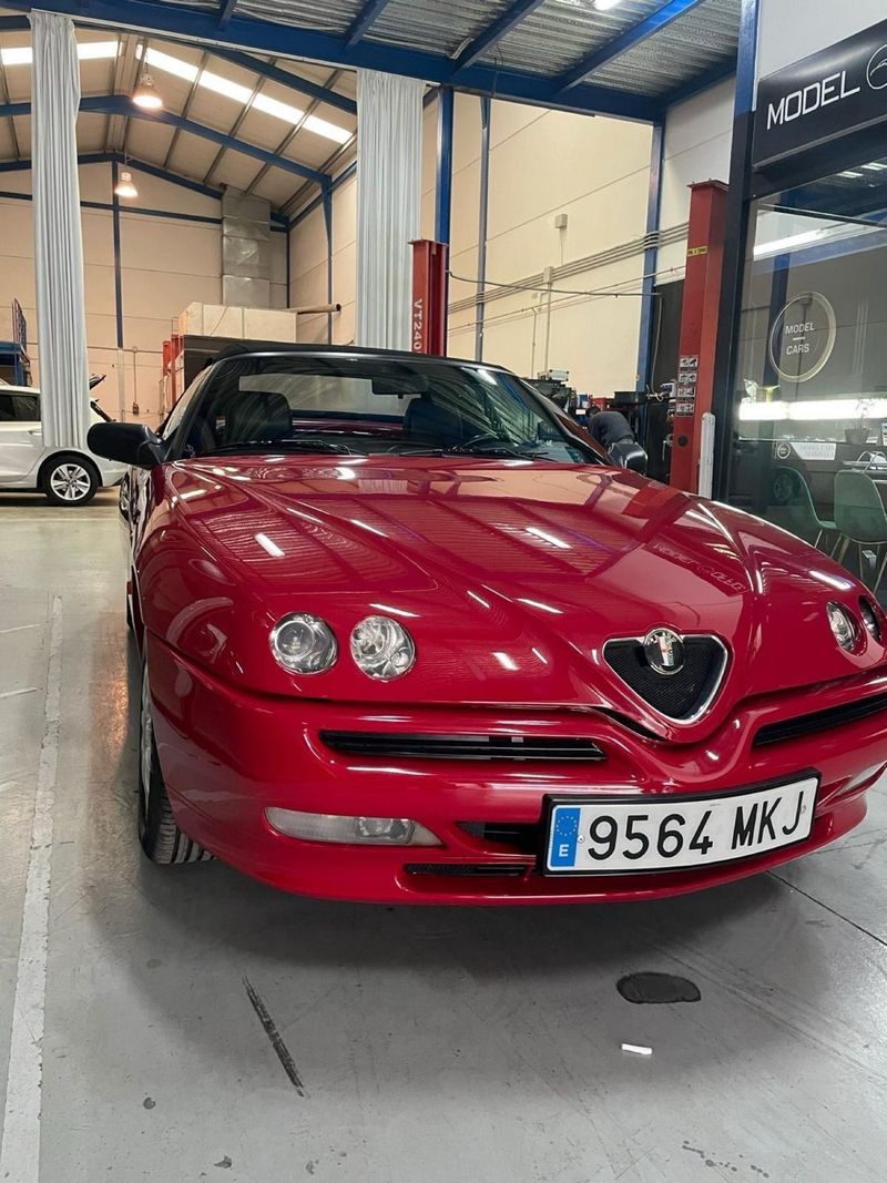 Alfa Romeo Spider 2003 - foto 1