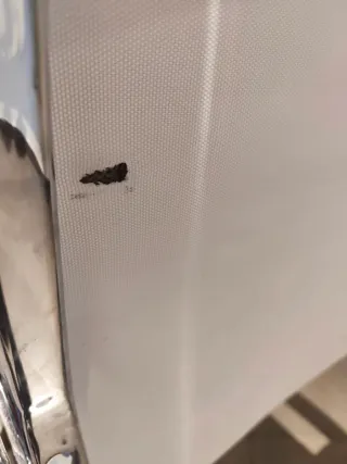 Silla de oficina gris y plateada