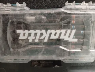 Taladro Percutor Makita HR2630T