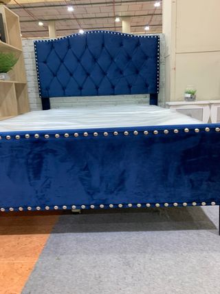 Cama capitoné azul + colchón 135x190