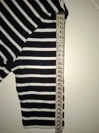 Camiseta de rayas cuello alto