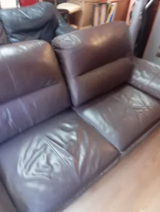 Sofá polipiel marrón estructura