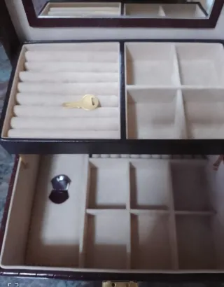 Joyero de Piel con Llave