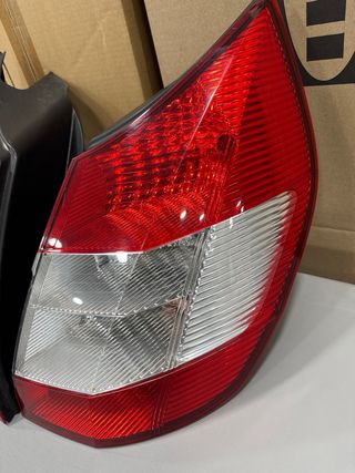 PILOTOS TRASEROS DE RENAULT SCENIC