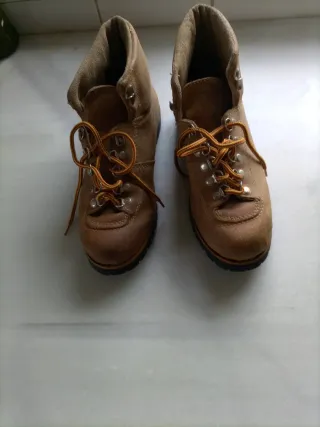 Botas de montaña Jana Beige/Marrón