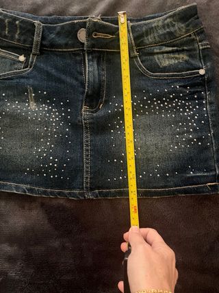 Mini falda vaquera con pedrería T.34