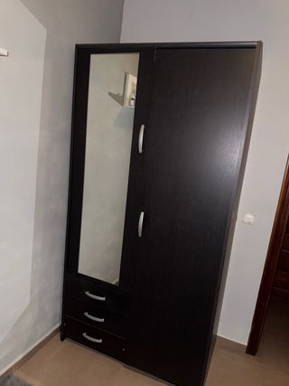 Armario madera con espejo y cajones