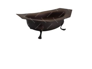 Ciotola in metallo con piedini