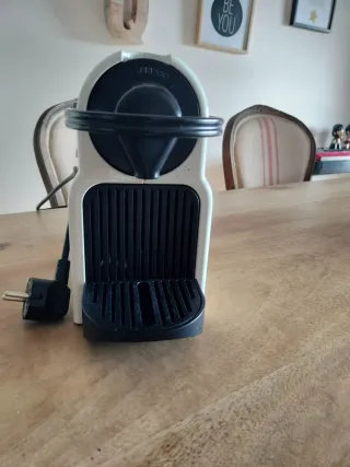 Cafetera Nespresso Krups Blanca