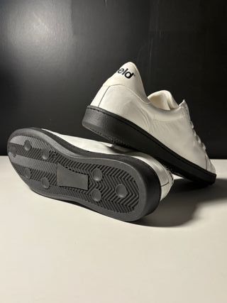 Zapatillas REBELD Negras