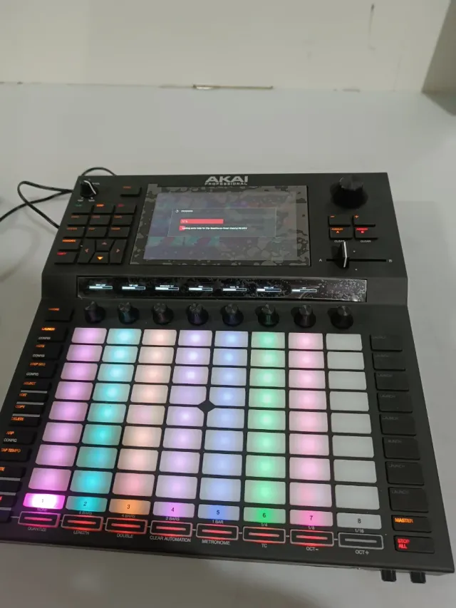 Akai Professional FORCE P11Y0385