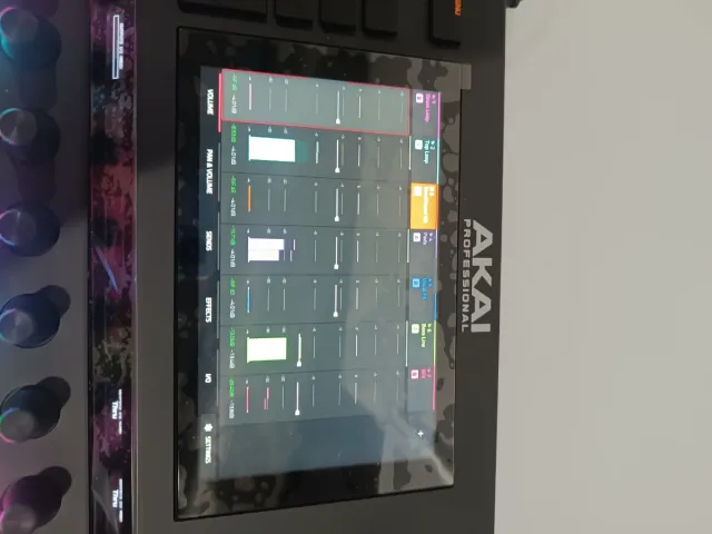 Akai Professional FORCE P11Y0385