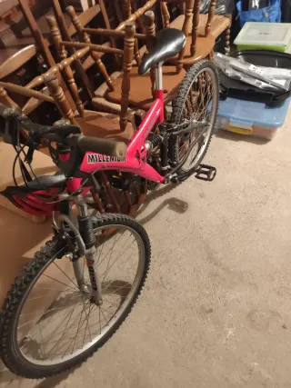 Bicicleta Millenium Roja con marchas