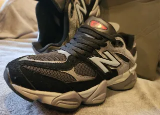 New Balance 9060 Zapatillas Negras y Grises