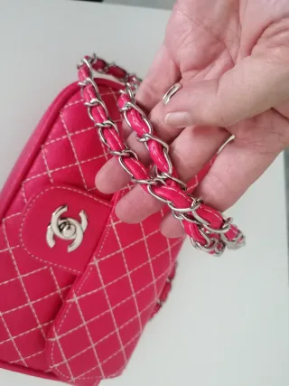 Bolso  con cadena plateada