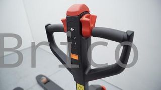 Transpaleta Eléctrica 540x1160mm - 24V - 1500 Kg - 16026