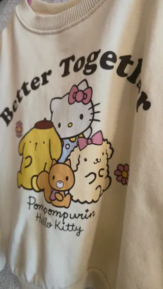 Sudadera Sanrio Hello Kitty Pompompurin, de Zara.