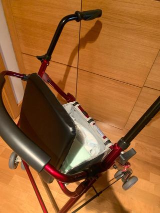 Andador Ortopédico Plegable con Frenos